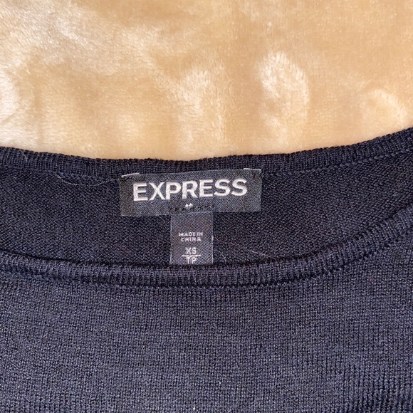 Express Heart top - Picture 3 of 5